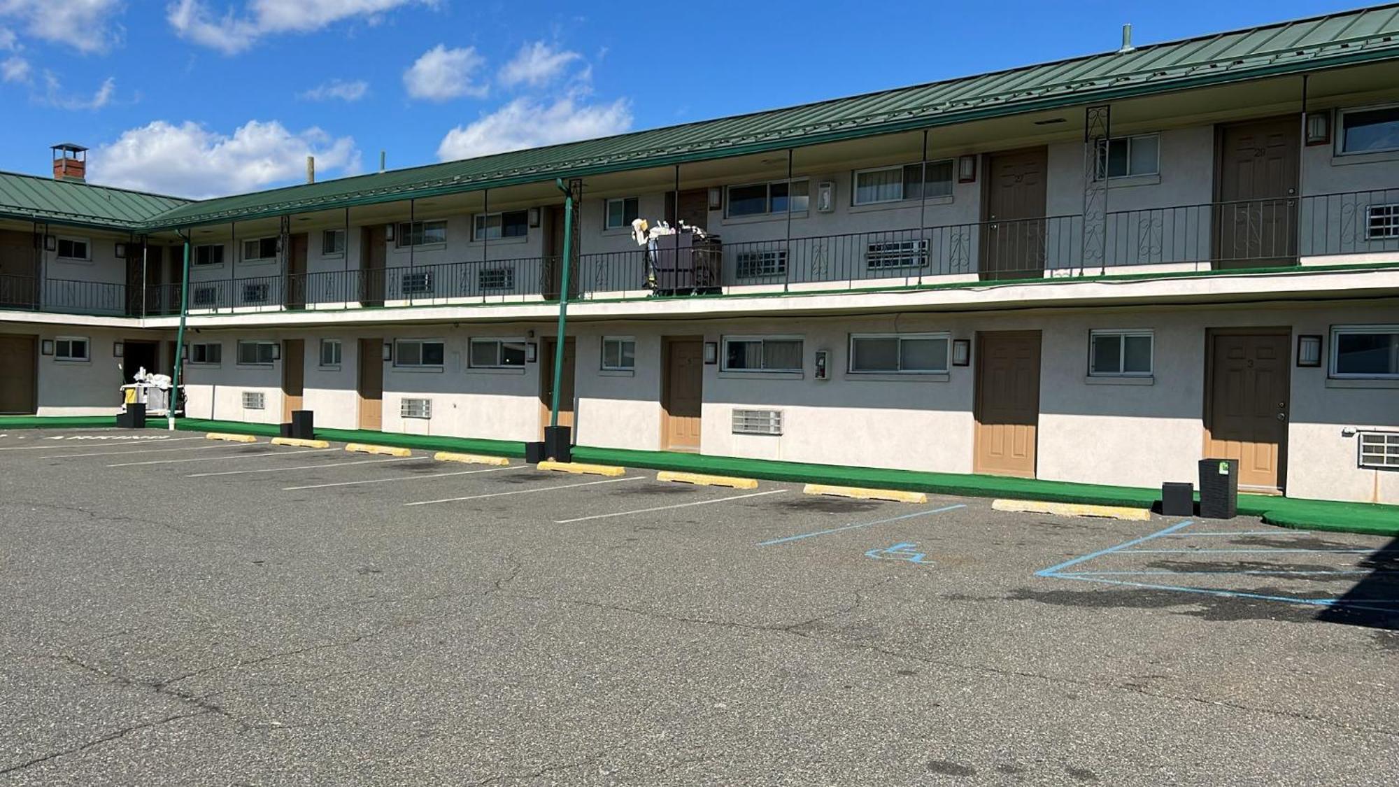 Winslow Motel 林德赫斯特 外观 照片